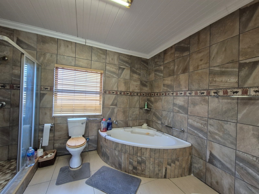 3 Bedroom Property for Sale in Vaal de Grace Golf Estate North West
